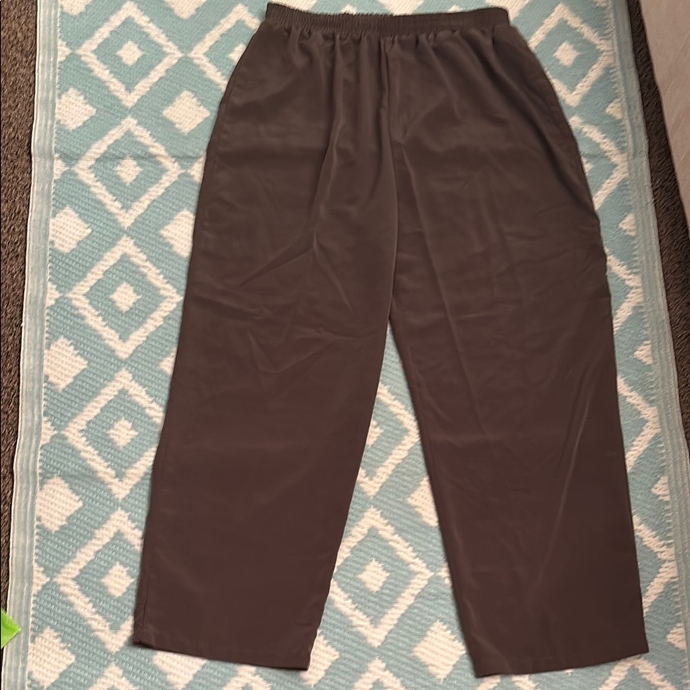 Green Straight Leg Pants with Elastic Waistband
